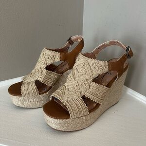 Lucky Brand Wedge Sandals